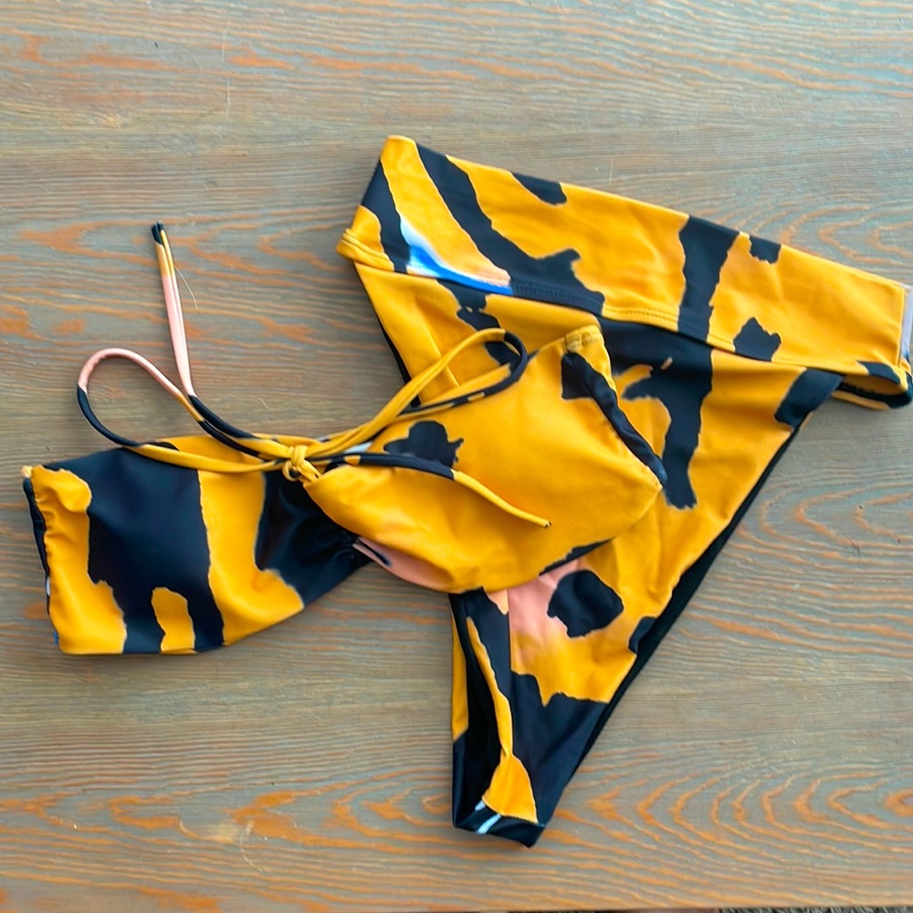 Yellow Patterned Highwaisted Bathsuit